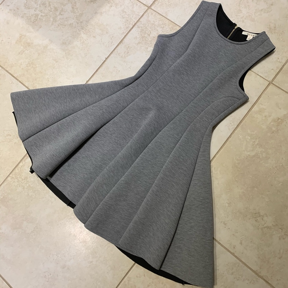 Pleated midi gray dress